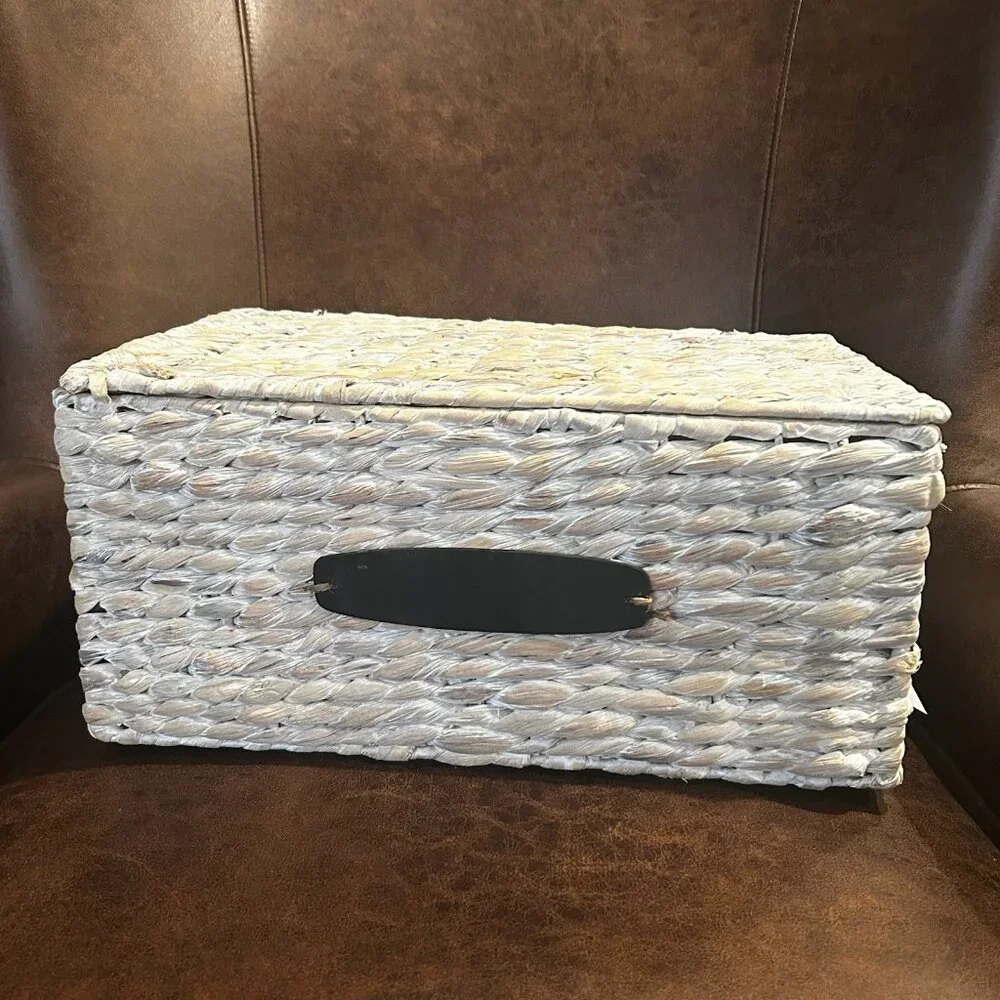 NWT Water Hyacinth Pantry Basket With Lid & Chalkboard Label